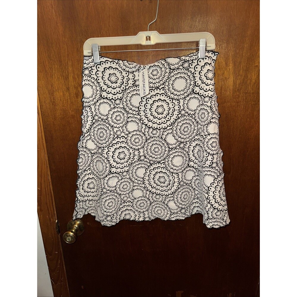 NWT Haystacks Womens White Black Floral Jacquard Mini Skirt Size Large